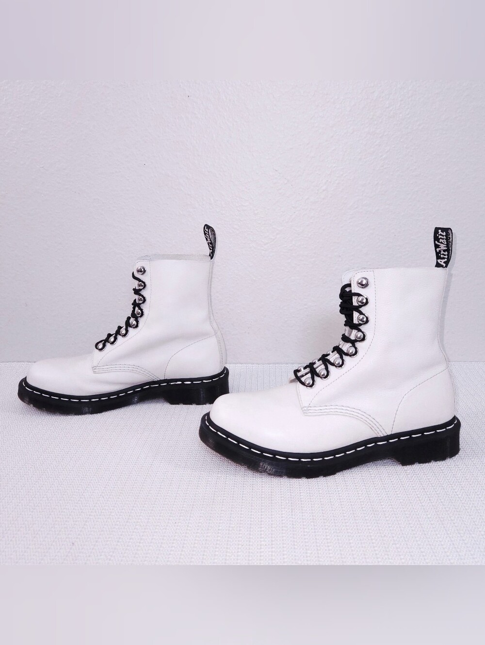 Dr. Martens Pascal HDW Lace-Up Combat Boots US 9 Bone White Leather 1460
